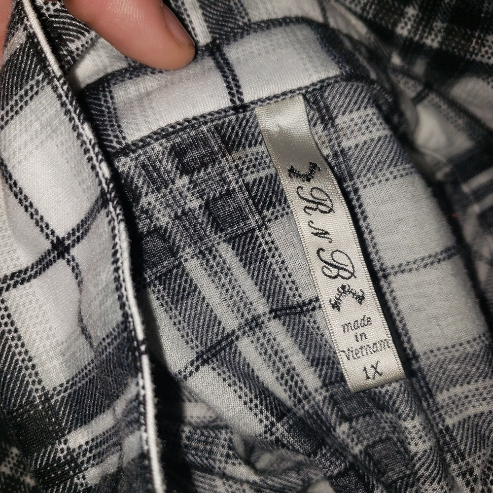 Flannels - Picture 6 of 16